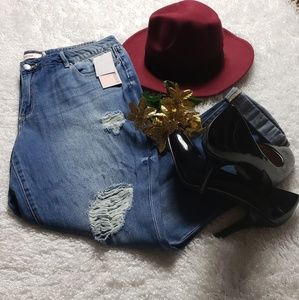 SALE!! Just fab boyfriend jeans